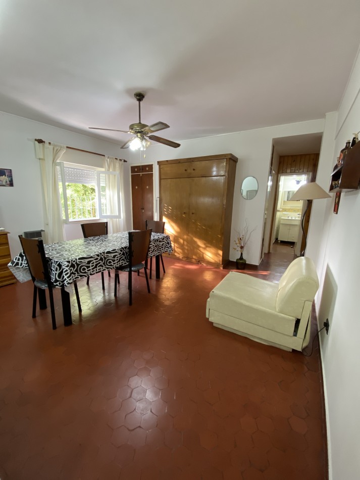 DEPARTAMENTO EN VENTA EN MAR DE AJO 2 AMBIENTES CON GAS NATURAL CENTRO DE MAR DE AJO