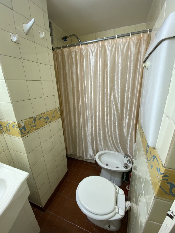 DEPARTAMENTO EN VENTA EN MAR DE AJO 2 AMBIENTES CON GAS NATURAL CENTRO DE MAR DE AJO