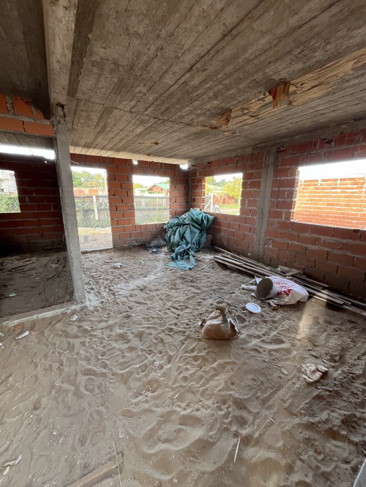 PH TIPO CASA EN POZO MAR DE AJO BARRIO SAN RAFAEL 3 HABITACIONES 2 BAÑOS PATIO CON PARRILLA