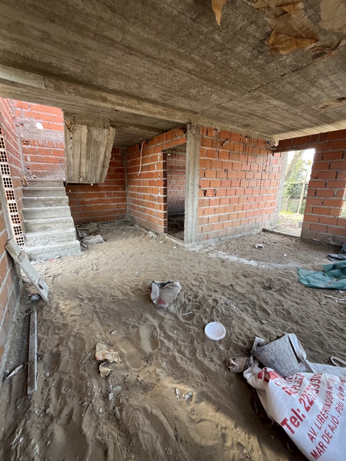 PH TIPO CASA EN POZO MAR DE AJO BARRIO SAN RAFAEL 3 HABITACIONES 2 BAÑOS PATIO CON PARRILLA