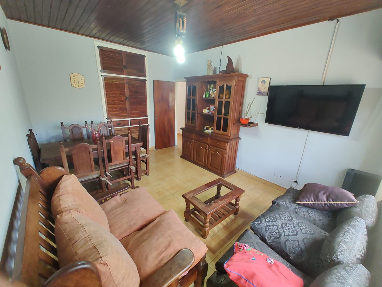 DEPARTAMENTO TRES AMBIENTES EN VENTA EN MAR DE AJO CON GAS NATURAL COCHERA 