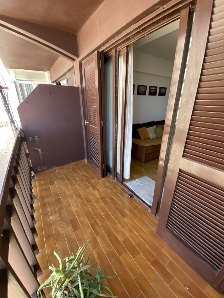 Departamento En Venta En Mar De Ajo Tres Ambientes Frente Al Mar Todos Los Ambientes Miran Al Mar 2 Habitaciones Excelente Estado General