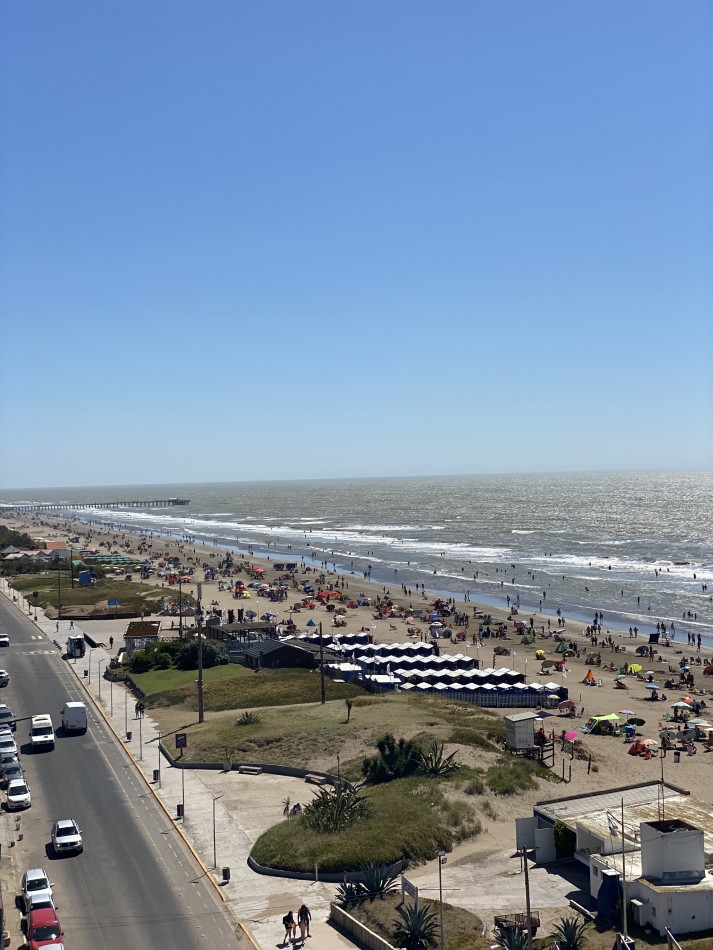 Departamento En Venta En Mar De Ajo Tres Ambientes Frente Al Mar Todos Los Ambientes Miran Al Mar 2 Habitaciones Excelente Estado General