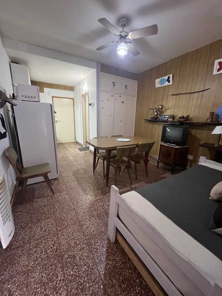 Monoambiente en venta Con Gas Primer Piso A La Calle Mar De Ajo a 1 cuadra de COTO