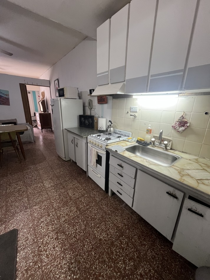 Monoambiente en venta Con Gas Primer Piso A La Calle Mar De Ajo a 1 cuadra de COTO