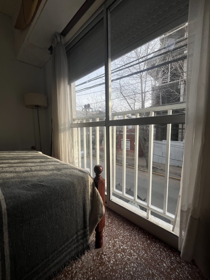 Monoambiente en venta Con Gas Primer Piso A La Calle Mar De Ajo a 1 cuadra de COTO