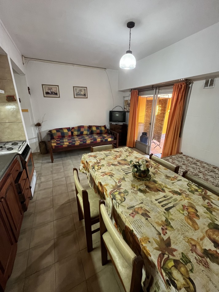 Departamento 2 Ambientes Centro De Mar De Ajo A 100mts Del Mar Primer Piso Con Ascensor Con Amplio Patio Cerrado Y Parrilla