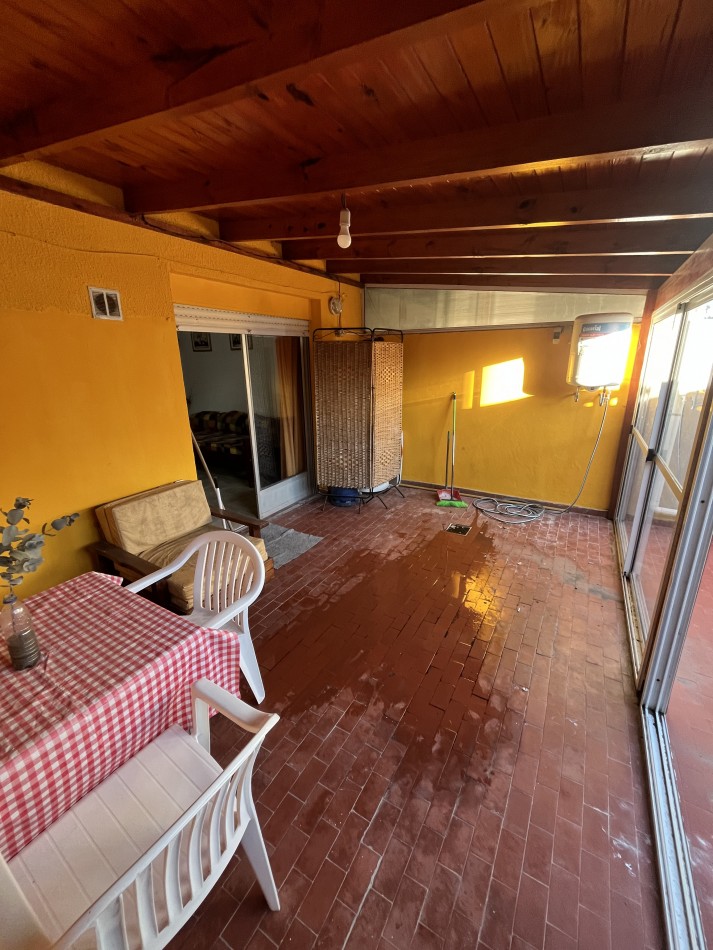 Departamento 2 Ambientes Centro De Mar De Ajo A 100mts Del Mar Primer Piso Con Ascensor Con Amplio Patio Cerrado Y Parrilla