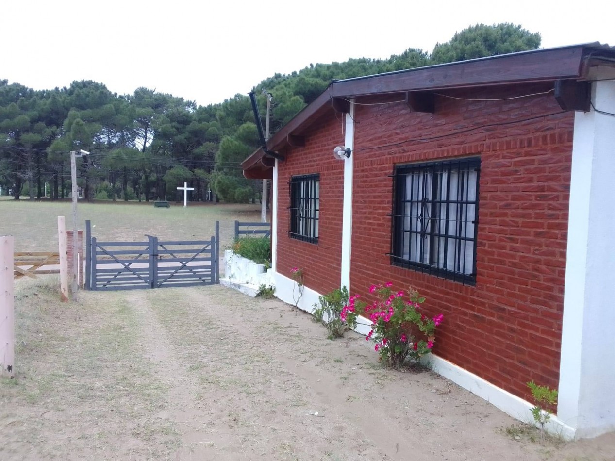 Casa En Nueva Atlantis Al Frente Todo Planta Baja Dos Habitaciones Patio Con Parrilla Ingreso Vehicular
