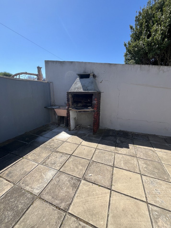 Departamento En Venta En Mar De Ajo Con Cochera Planta Baja A 300 Mts Del Mar