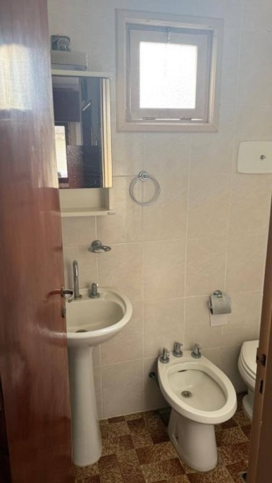 DEPARTAMENTO EN VENTA EN MAR DE AJO 2 AMBIENTES SIN EXPENSAS PRIMER PISO CERCA DEL MAR