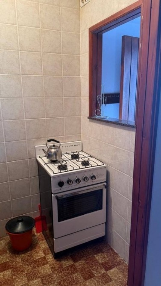 DEPARTAMENTO EN VENTA EN MAR DE AJO 2 AMBIENTES SIN EXPENSAS PRIMER PISO CERCA DEL MAR