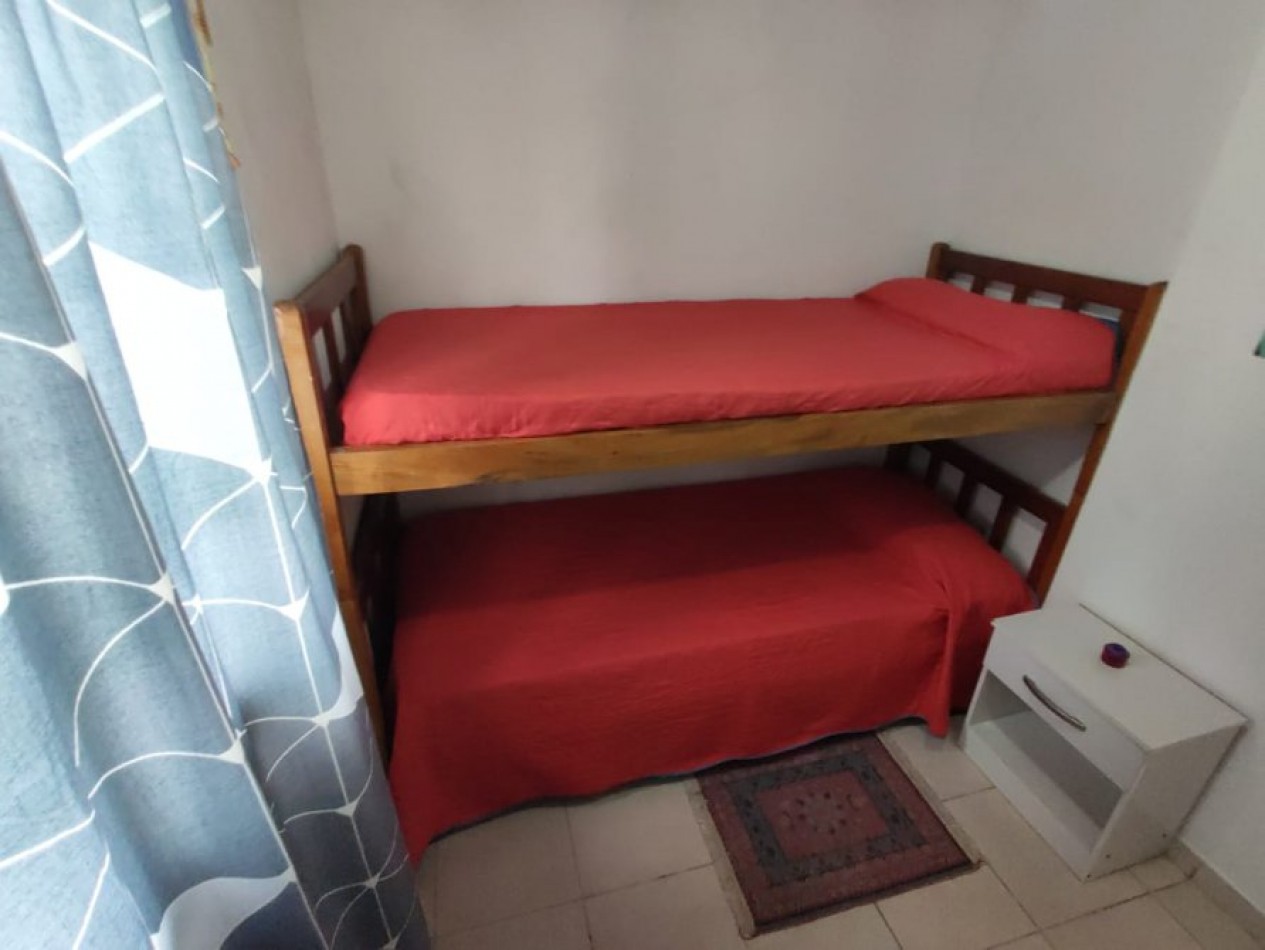 DUPLEX EN VENTA EN MAR DE AJO A 150MTS DEL MAR MUY BUEN ESTADO GENERAL 