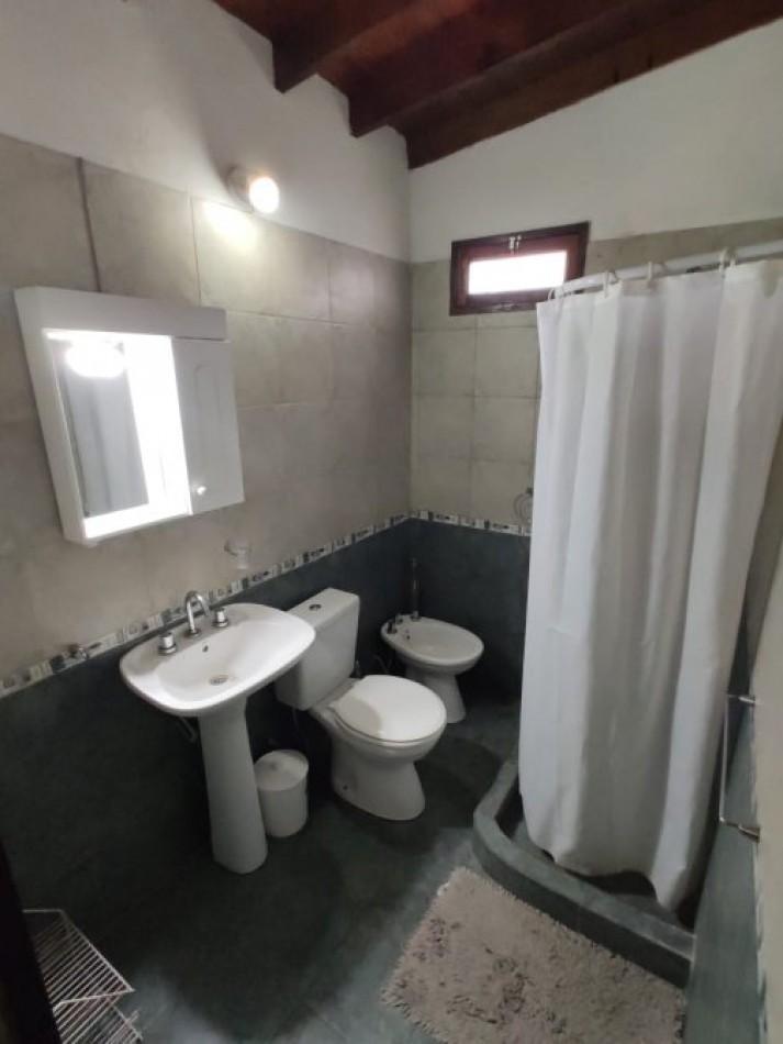 DUPLEX EN VENTA EN MAR DE AJO A 150MTS DEL MAR MUY BUEN ESTADO GENERAL 