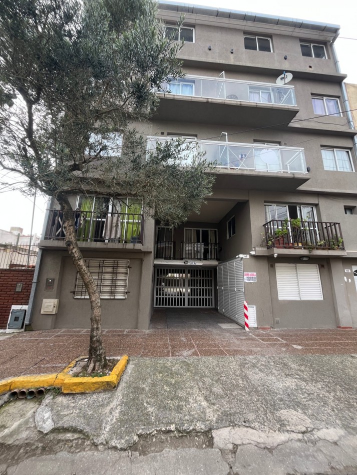 DEPARTAMENTO EN VENTA EN MAR DE AJO CENTRO CON GAS NATURAL A LA VUELTA DE COTO