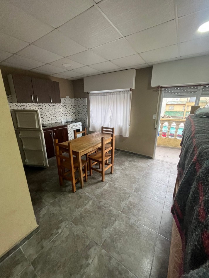 DEPARTAMENTO EN VENTA EN MAR DE AJO 2 AMBIENTES A LA CALLE CON BALCON 1 CUADRA DE COTO