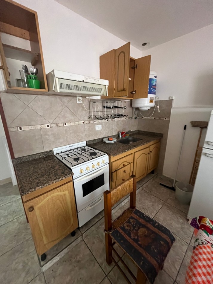 DEPARTAMENTO EN VENTA EN MAR DE AJO 3 AMBIENTES PRIMER PISO EXCELENTE ESTADO