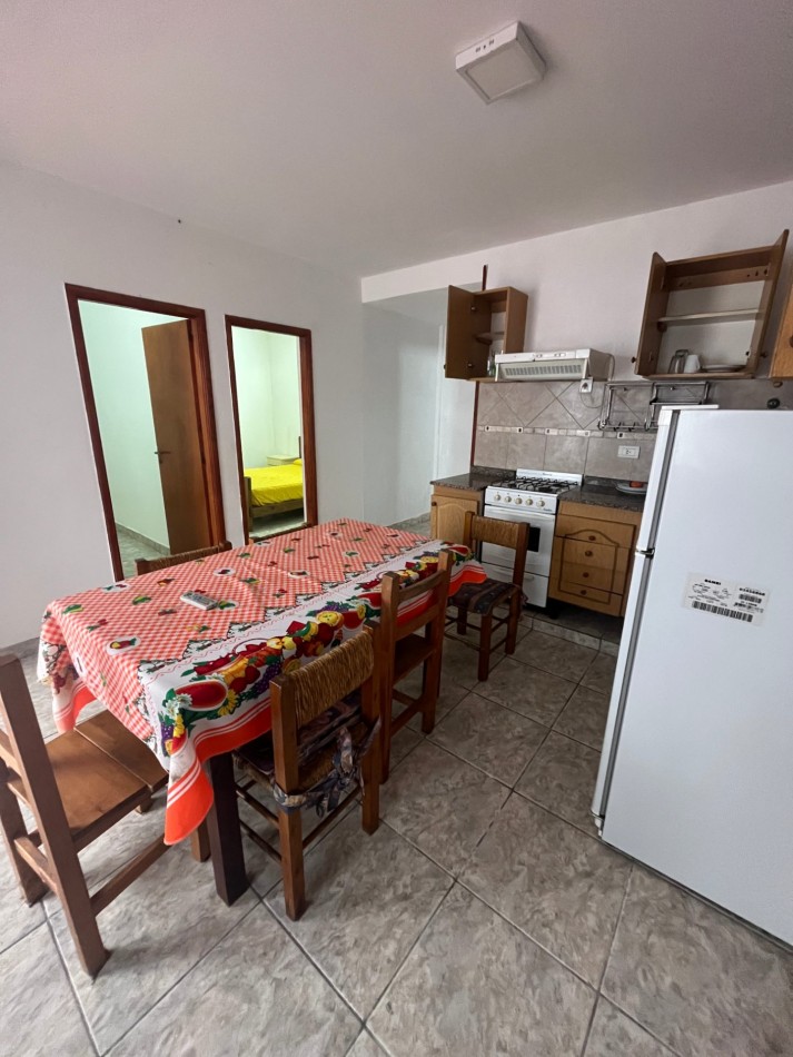 DEPARTAMENTO EN VENTA EN MAR DE AJO 3 AMBIENTES PRIMER PISO EXCELENTE ESTADO