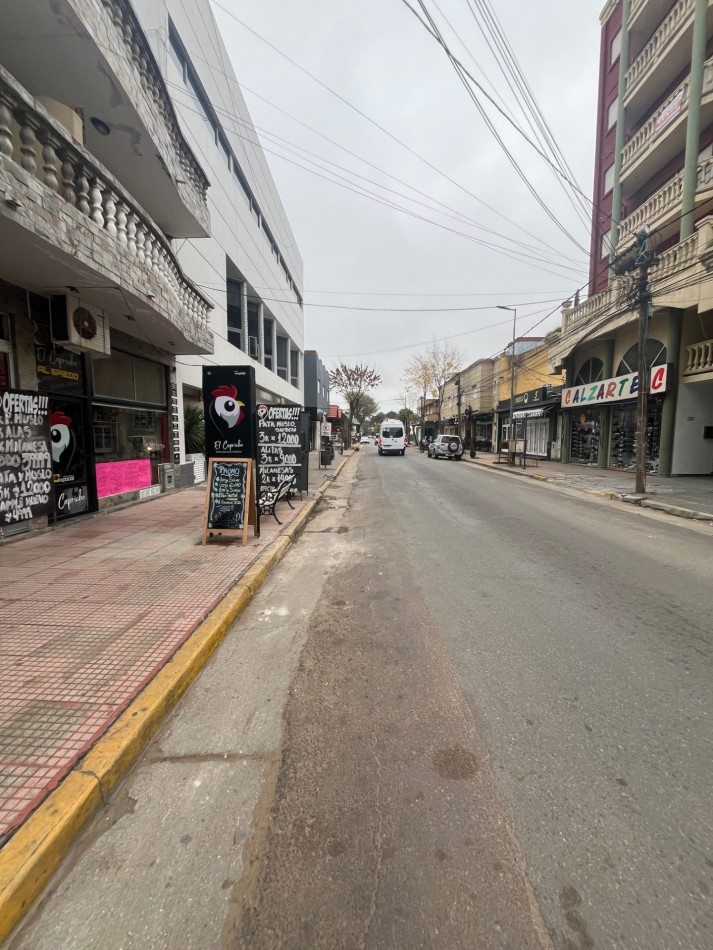 DEPARTAMENTO EN VENTA EN MAR DE AJO 3 AMBIENTES PRIMER PISO EXCELENTE ESTADO