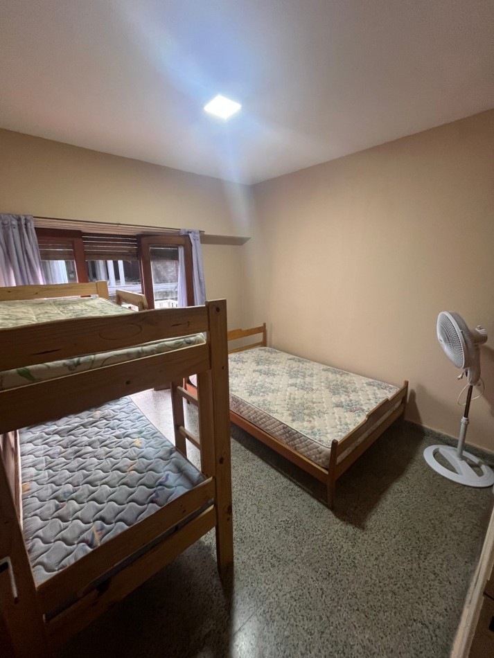 DEPARTAMENTO EN VENTA EN MAR DE AJO 2 AMBIENTES CON GAS NATURAL BALCON A LA CALLE