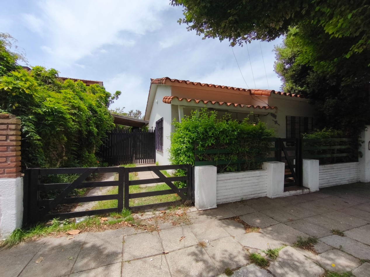 CASA EN VENTA EN MAR DE AJO PLANTA BAJA CON GAS NATURAL Y COCHERA
