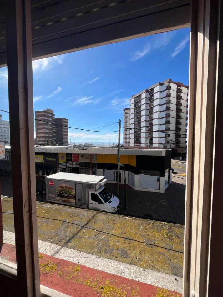 DEPARTAMENTO 3 AMBIENTES EN VENTA EN MAR DE AJO CON VISTA AL MAR SOBRE LA PEATONAL