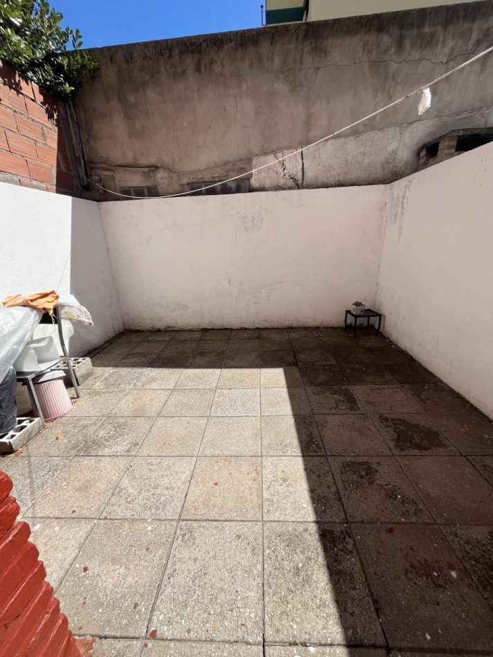 DEPARTAMENTO EN VENTA EN SAN BERNARDO PLANTA BAJA MONOAMBIENTE AMPLIO CON PATIO MUY LUMINOSO