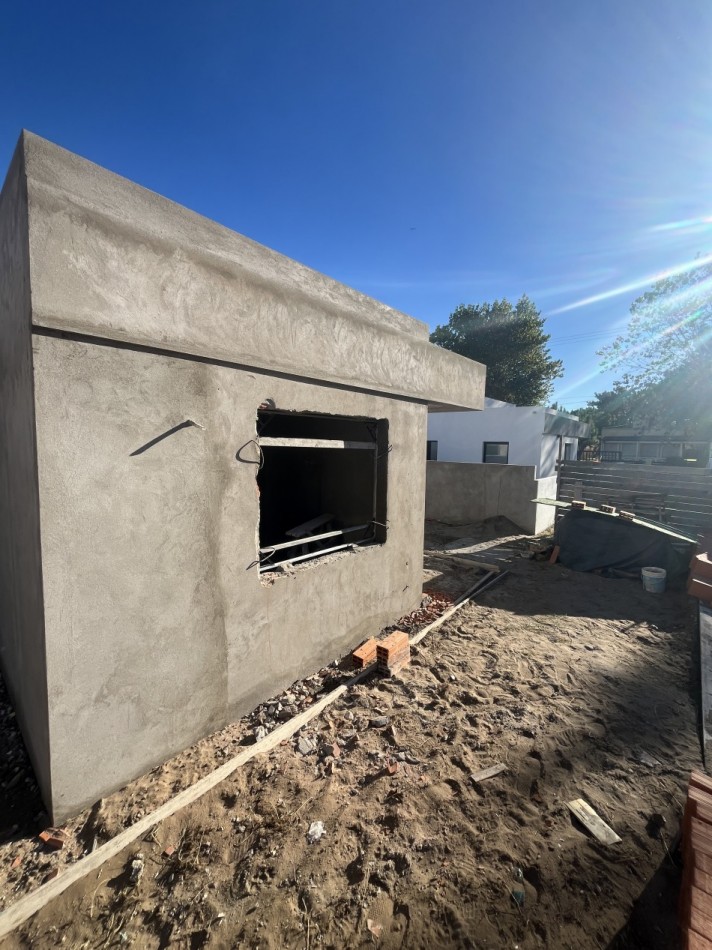 CASA EN POZO EN MAR DE AJO BARRIO SAN RAFAEL 3 DORMITORIOS 2 BAÑOS TODO PLANTA BAJA