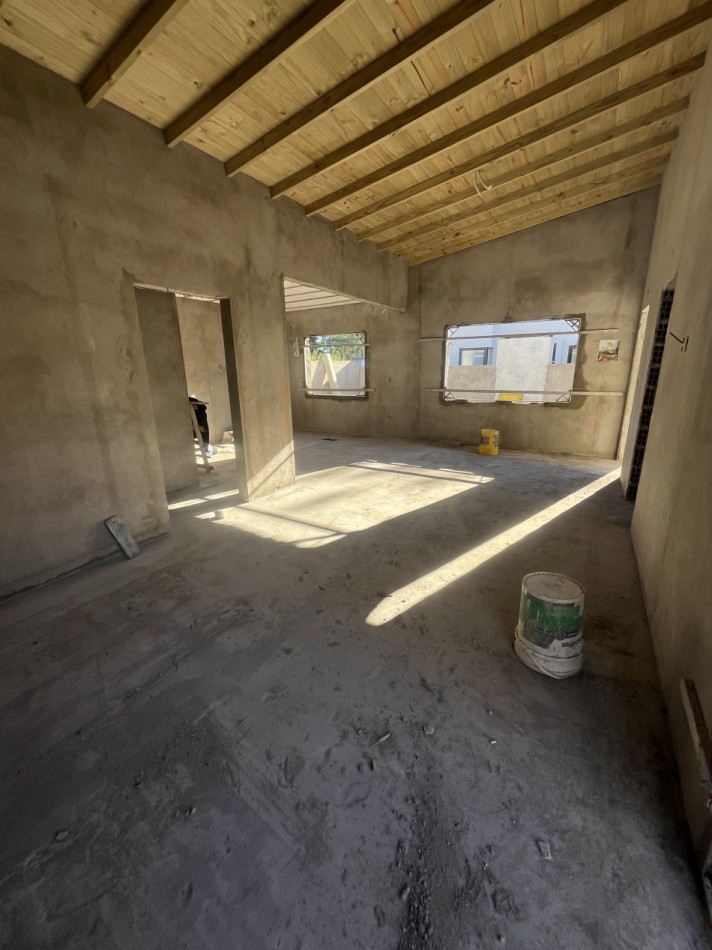 CASA EN POZO EN MAR DE AJO BARRIO SAN RAFAEL 3 DORMITORIOS 2 BAÑOS TODO PLANTA BAJA