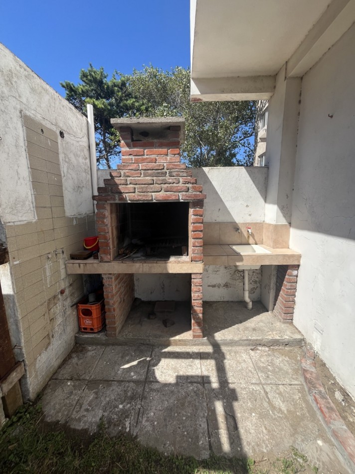 Departamento En Venta En Mar De Ajo 100mts Del Mar 2 Habitaciones Patio Con Parrilla Espacio Vehicular