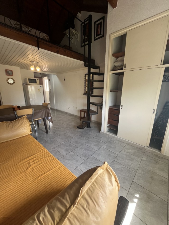 DEPARTAMENTO EN VENTA EN MAR DE AJO CON GAS NATURAL ZONA CENTRO A TRES CUADRAS DEL MAR