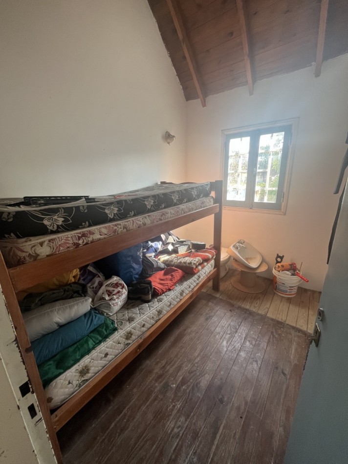 CASA EN VENTA EN SAN BERARDO 4 HABITACIONES GAS NATURAL CONECTADO CON DEPTO MONOAMBIENTE AL FRENTE