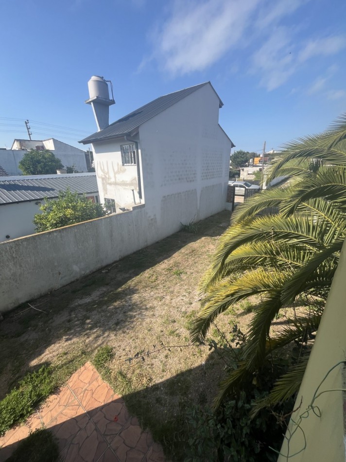 CASA EN VENTA EN SAN BERARDO 4 HABITACIONES GAS NATURAL CONECTADO CON DEPTO MONOAMBIENTE AL FRENTE