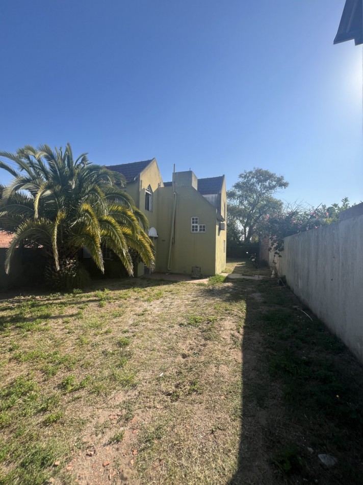 CASA EN VENTA EN SAN BERARDO 4 HABITACIONES GAS NATURAL CONECTADO CON DEPTO MONOAMBIENTE AL FRENTE