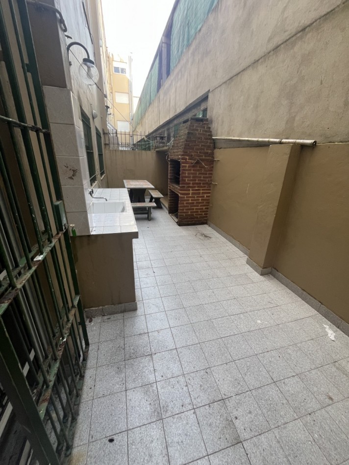 DEPARTAMENTO 3 AMBIENTES EN VENTA EN MAR DE AJO CON GAS NATURAL A LA VUELTA DE COTO CON GAS NATURAL Y PATIO