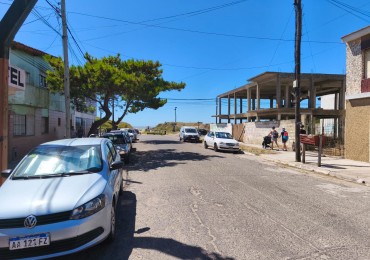 DEPARTAMENTO EN VENTA EN MAR DE AJO A 50MTS DEL MAR CON GAS NATURAL CONECTADO MUY LUMINOSO TODO PLANTA BAJA