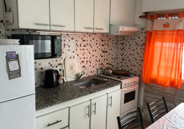 DEPARTAMENTO EN VENTA EN MAR DE AJO A PASOS DEL MAR EXCELENTE ESTADO 