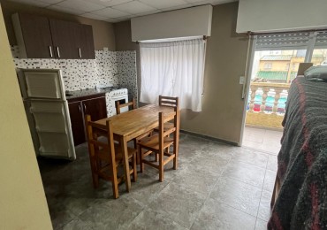 DEPARTAMENTO EN VENTA EN MAR DE AJO 2 AMBIENTES A LA CALLE CON BALCON 1 CUADRA DE COTO