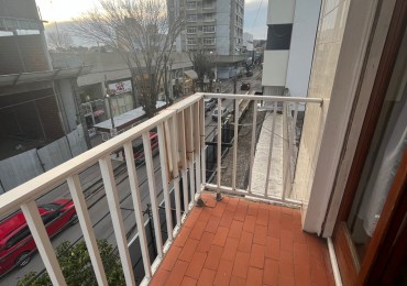 DEPARTAMENTO EN VENTA EN MAR DE AJO 2 AMBIENTES CON GAS NATURAL BALCON A LA CALLE